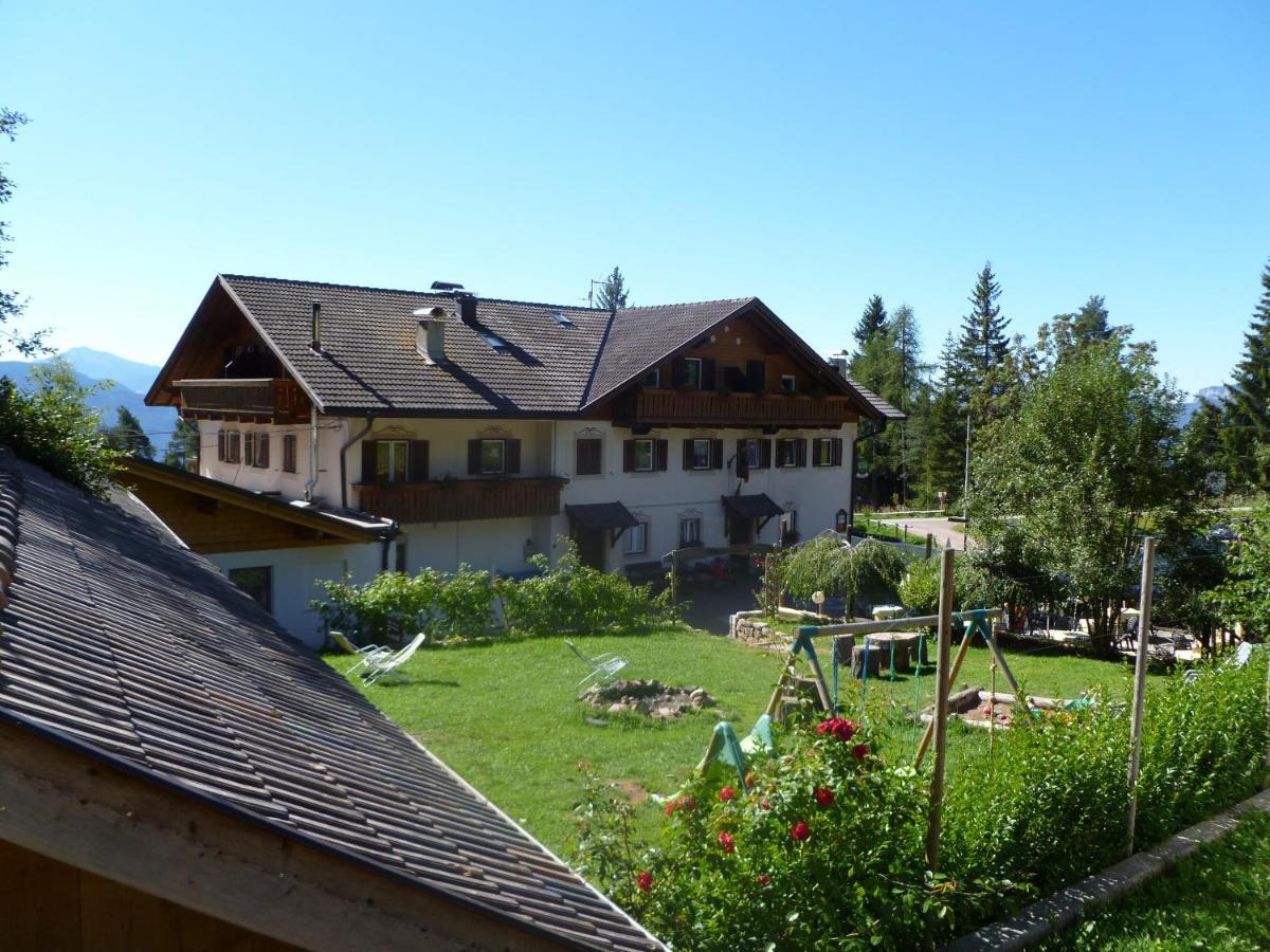 Отель Reiterhof Edelweiss Сан-Дженезио-Атезино Экстерьер фото